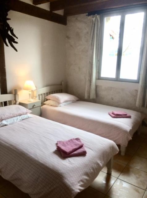 Maison Rouge Gite Vidaillat Bagian luar foto